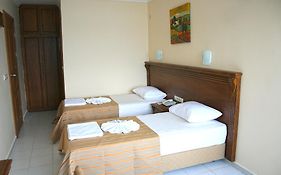 Honeymoon Beach Hotel